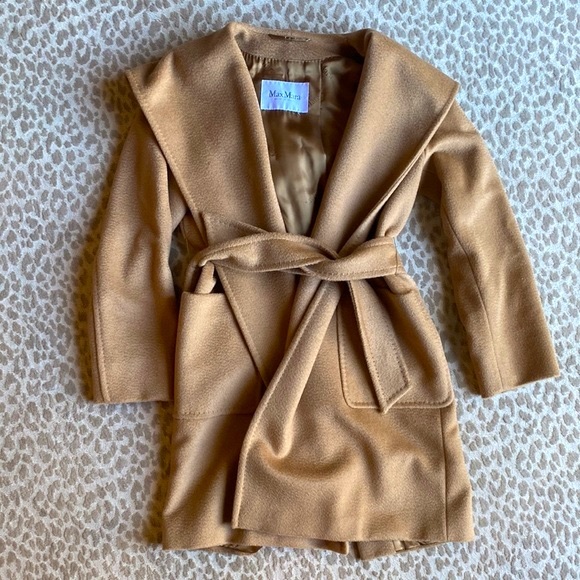 MaxMara Jackets & Blazers - MaxMara Rialto Camel Hair Belted Short Hooded Coat, size 6